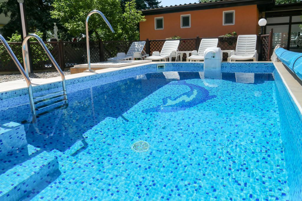 Guesthouse Villa Elizabet Palić エクステリア 写真